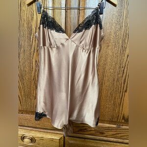 Victoria Secret Large Lace Trim Chemise Bodysuit Beige Black